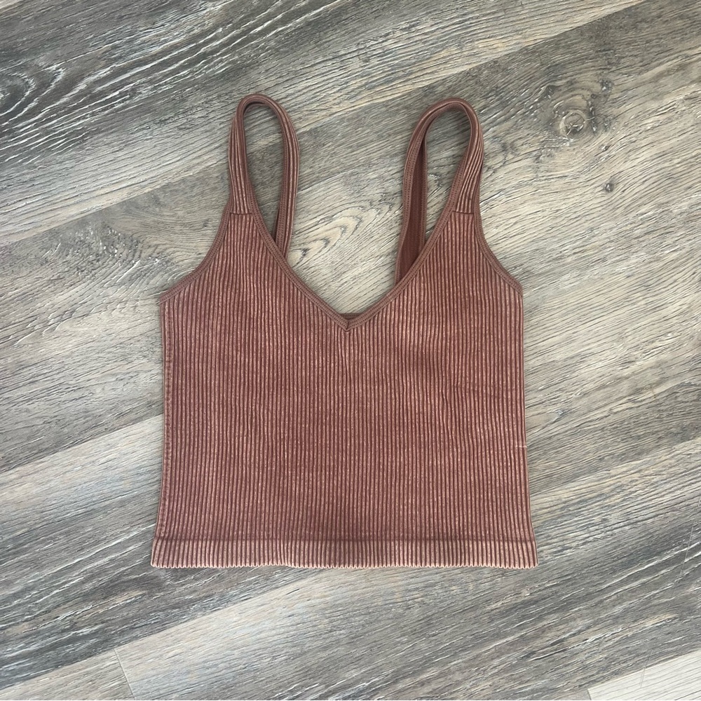 Bella Seamless ribbed v crop top